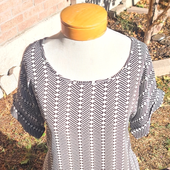 Banana Republic DRAPEY TEE blouse - Picture 4 of 5